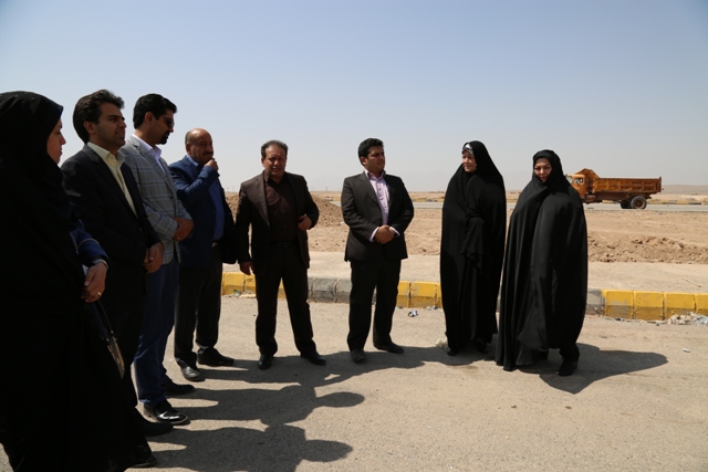 یزدفردا بازدید اعضای کمیسیون خدمات شهری شورای اسلامی شهر یزد از کارخانه کمپوست، آرامستانها و پارک غدیر