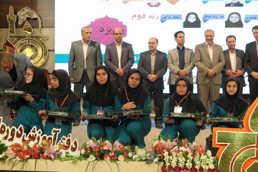 یزد فردا:کسب 10 رتبه برتر جشنواره جوان خوارزمی  توسط دانش آموزان یزدی 