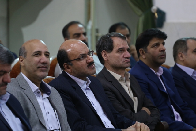 یزد فردا :مراسم گرامی داشت هفته دولت و روز کارمند در اقتصاد و دارایی یزد برگزار شد