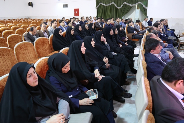یزد فردا :مراسم گرامی داشت هفته دولت و روز کارمند در اقتصاد و دارایی یزد برگزار شد