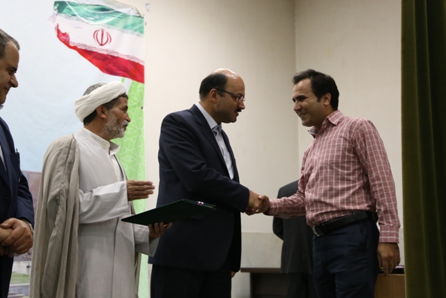 یزد فردا :مراسم گرامی داشت هفته دولت و روز کارمند در اقتصاد و دارایی یزد برگزار شد