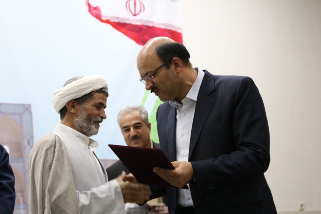 یزد فردا :مراسم گرامی داشت هفته دولت و روز کارمند در اقتصاد و دارایی یزد برگزار شد