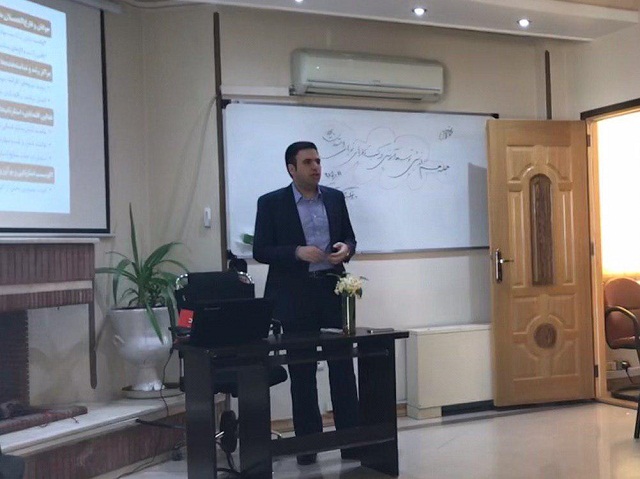 یزدفردا محمد حسین تقوایی زحمت کش جلسه هم اندیشی توسعه آموزشی در کسب و کارهای نوپای استان یزد برگزار شد