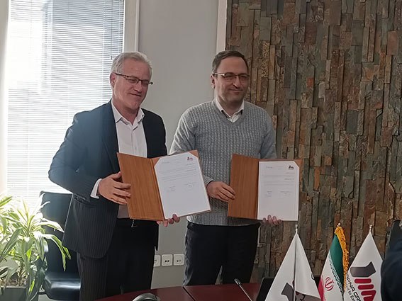 https://yazdfarda.ir/media/news_gal/photo_2025-06-10_03-08-20.jpg