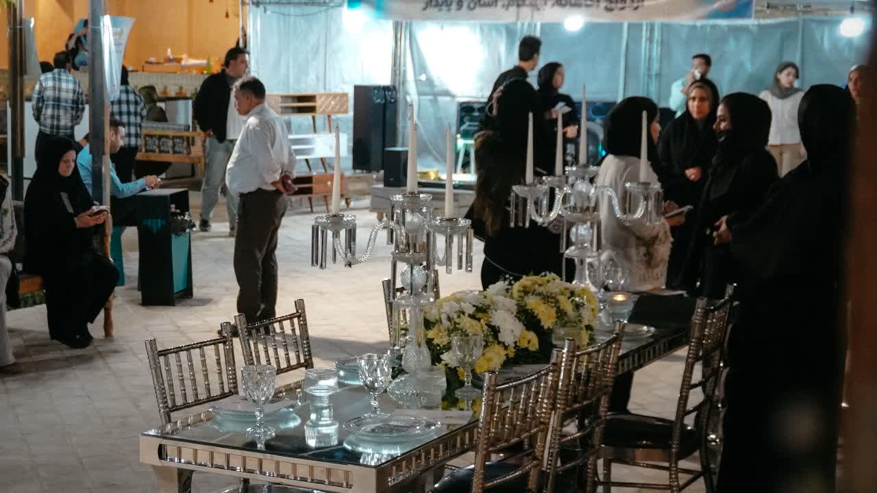 برپایی بازارچه ازدواج آسان در یزد برپایی بازارچه ازدواج آسان در یزد