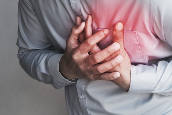 هشدار متخصص طب ایرانی؛ هوای آلوده ریسک سکته و عفونت ریه را بالا می‌برد