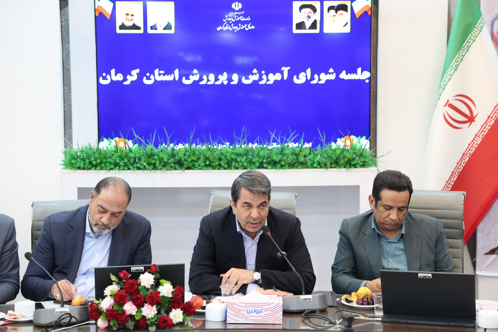 حمایت از طرحهای حوزه دانشآموزان بازمانده از تحصیل؛ محلی برای ایفای مسئولیت همه دستگاههاست حمایت از طرحهای حوزه دانشآموزان بازمانده از تحصیل؛ محلی برای ایفای مسئولیت همه دستگاههاست