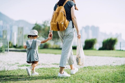 ببینید| به فرزندانتان مدام نگویید پول ندارم