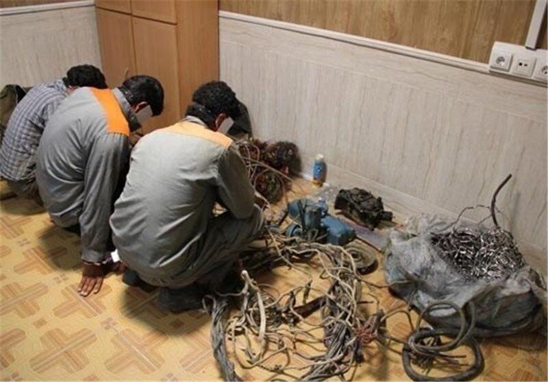 دستگیری باند سارقان سیم و کابل‌های برق در اسلامیه