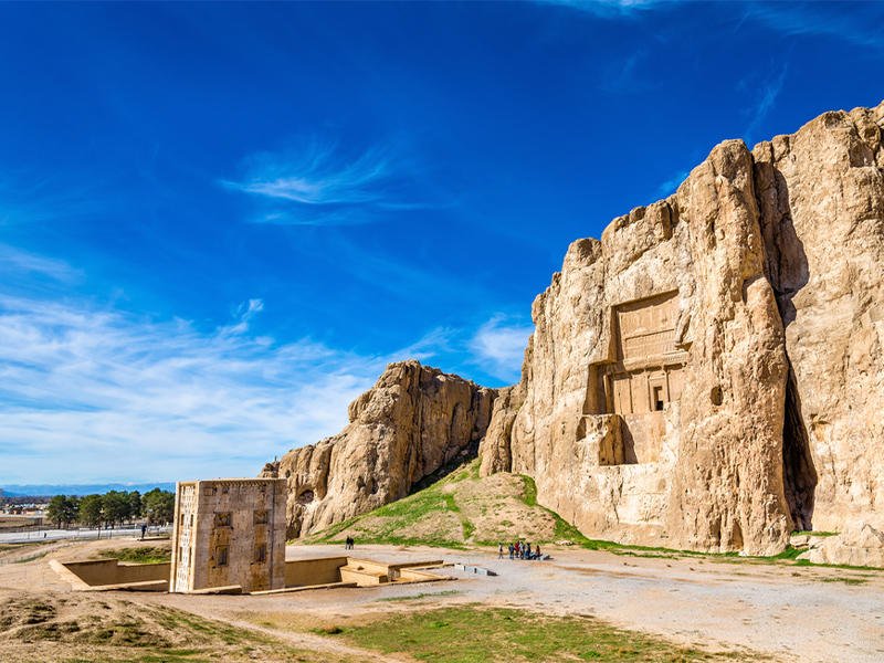 نقش رستم؛ جاذبه ای خاص و دیدنی در شیراز