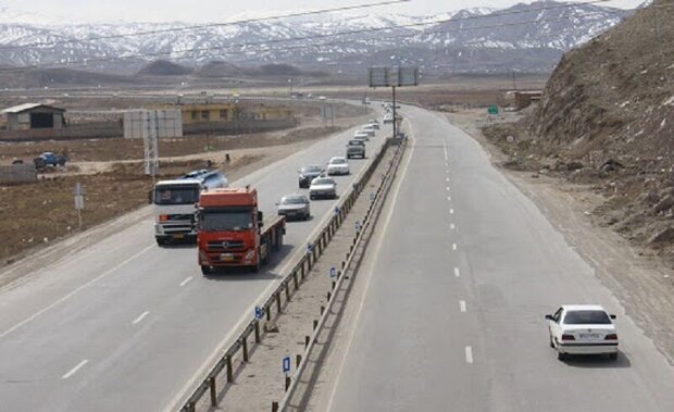 اوج گیری ترددها در محورهای مواصلاتی یزد در آستانه نوروز