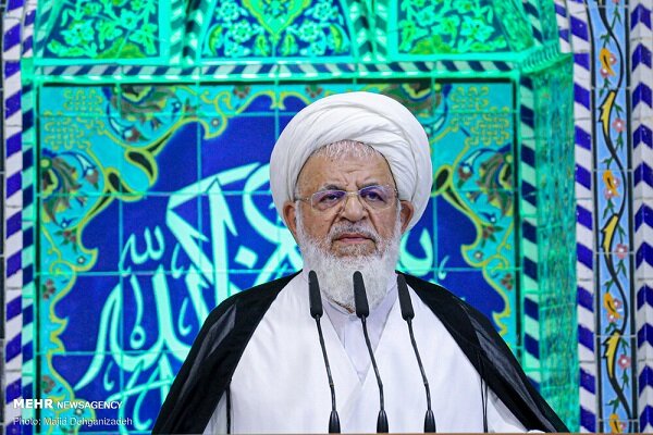 پایداری و مقاومت دستور اسلام است/هراس دشمن از قدرت و پیشرفت ایران