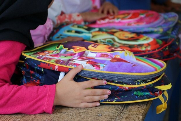 توزیع بسته‌های همدلی به همت دانشجویان دانشگاه فرهنگیان یزد
