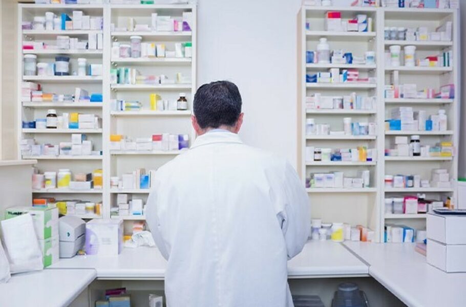 آیین‌نامه توزیع اینترنتی دارو بالاخره ابلاغ شد؛ فروش دارو در کنترل داروخانه‌ها می‌ماند