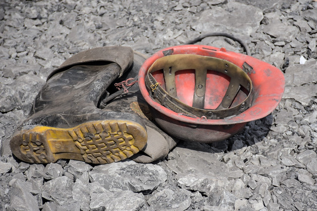 ریزش معدن زغال‌سنگ در کرمان یک کشته و ۵ مجروح برجا گذاشت