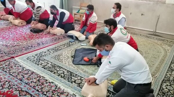 آموزش رایگان فوریت‌های پزشکی در یزد