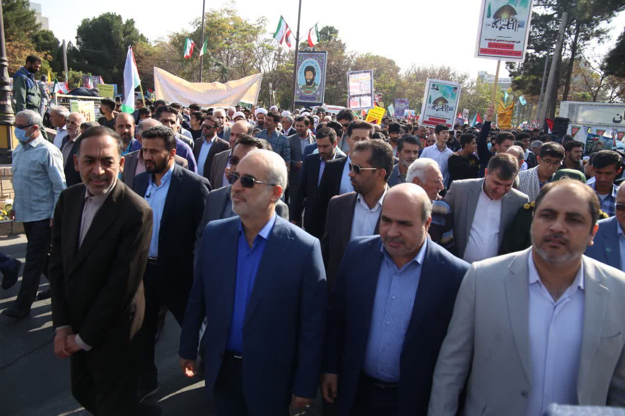 حضور گسترده مردم و مسئولان کرمان در راهپیمایی یوم‌الله ۱۳ آبان