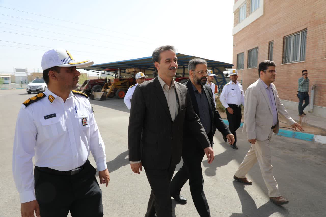 آغاز پلاک‌گذاری وسایل نقلیه کشاورزی در یزد