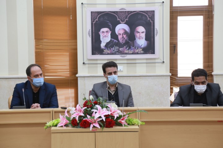فرماندار بافق به منظور رفع مطالبات برخی از نیروهای شبکه بهداشت و درمان بافق، قول پیگیری داد