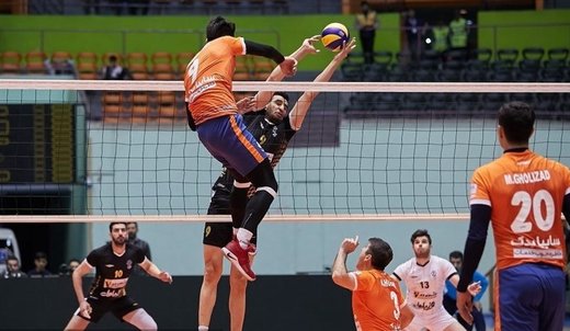 فولاد سیرجان ایرانیان همچنان در صدر ليگ برتر والیبال