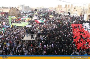 پيام تقدير و تشكر استاندار يزد از حضور آگاهانه ، هوشمندانه و باشكوه مردم در راهپيمايي 22 بهمن