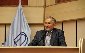 صادق زیباکلام استاد دانشگاه تهران در دانشگاه یزد:ما هم دلواپسیم که مبادا انقلاب به دست نااهلان و نامحرمان بیفتد+تصاویر