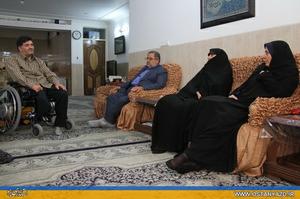 دیدار مدیر کل دفتر امور بانوان و خانواده استانداری یزد با جانبازان 