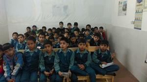  حضور دانش آموزان ابرکوهی در کتابخانه امام حسن مجتبی (ع) به مناسبت 13 آبان  ماه