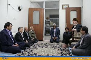 استاندار یزد با خانواده شهيدان «ابراهيمي مقدم» دیدار کرد