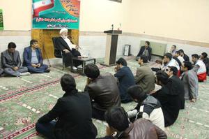 دیدار آیت الله ناصری با اعضای جوانان هلال احمر شهرستان یزد
