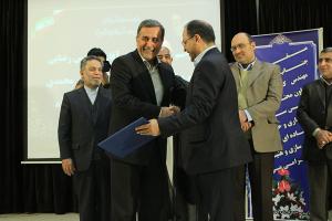 گزارش تصویری "مراسم تودیع  و معارفه مدیرکل جدید راه و شهرسازی استان یزد(  4   نظر)