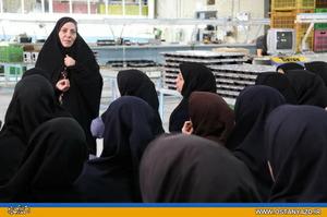 زنان كارگر نقش مهمي در تحقق اقتصاد مقاومتي دارند