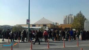 ادامه تجمعات دنباله دار طلبکاران ثامن الحجج/ این بار مقابل مجلس جمع شدند