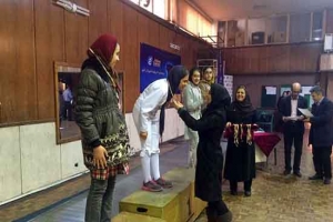 سابریست نونهال یزدی با اقتدار در مسابقات قهرمانی نونهالان دختر قهرمان شد