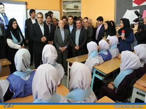 بازديد وزير بهداشت از آموزشگاه حامي پيشگيري از ديابت