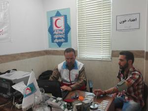 اهدای خون دانشجویان دانشگاه علم و هنر یزد به همت کانون دانشجویی هلال احمر