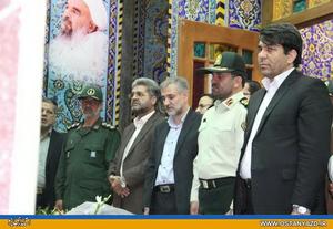 ادای احترام معاون سیاسی ، امنیتی و اجتماعی استاندار به مقام شامخ سومین شهید محراب و شهیدان والامقام یزد 