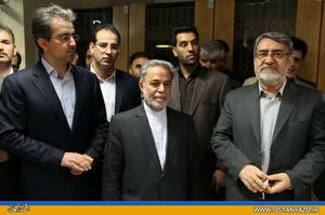 بازدید وزیر کشور و استاندار یزد از شرکت الکتروکویر