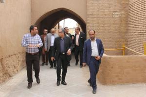 بازدید معاون وزیر کشور از پروژه های شهرداری یزد