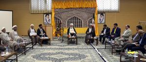 نهضت قرآن آموزی در کشور ایجاد شود