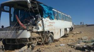امدادرسانی به حادثه دیدگان واژگونی اتوبوس در محور بافق به یزد 