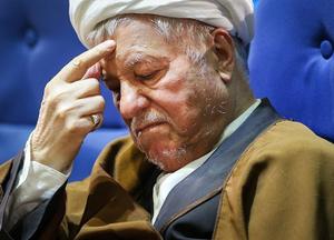 به اسم انقلابی گری سفارت اتش میزنند 