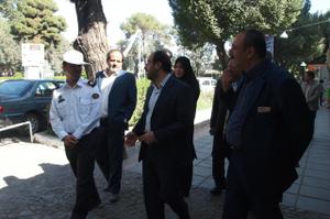 استفاده کنندگان پارک آزادگان به شهردار و اعضا شورای شهر در رابطه با عدم برخورد با سد معبر مغازه داران مشرف به میدان اعتراض کردند +تصاویر