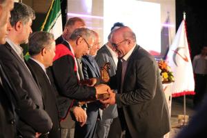 شرکتهای تعاونی پیشگامان کویر و پیشگامان مسکن تعاونی برتر استان شدند