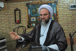 احمدی‌نژاد یکی از گزینه‌های آیت‌الله مصباح است | نام چه کاندیداهایی بین روحانیت مطرح است؟