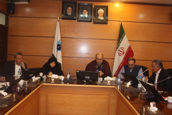 برگزاری جلسه هم‌اندیشی اعضای هیأت علمی دانشگاه آزاد اسلامی یزد با معاون عمرانی استانداری