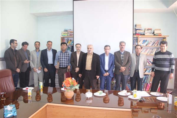 بدرقه مدیر داخلی و رئیس امور اداری بیمارستان شاه ولی دانشگاه آزاد اسلامی یزد