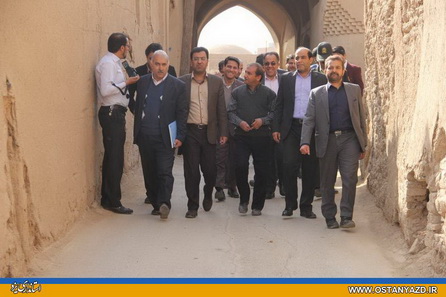 بازدید اعضای کارگروه ارتقای اجتماعی و فرهنگی استان از مناطق بازآفرینی شدۀ میبد