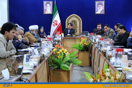 احترام به حقوق شهروندی تلاش برای احقاق حقوق ملّت است