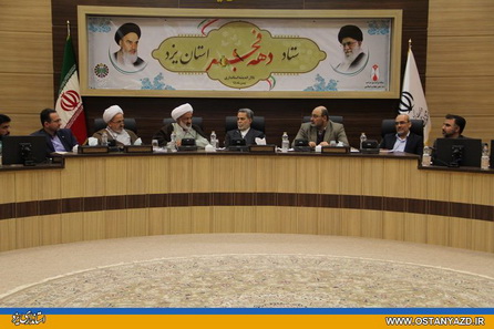 حضور همۀ اقشار انقلاب را حفظ کرده است/ افتتاح 418 طرح و پروژه با اعتبار 2 هزار میلیارد تومان در دهۀ فجر